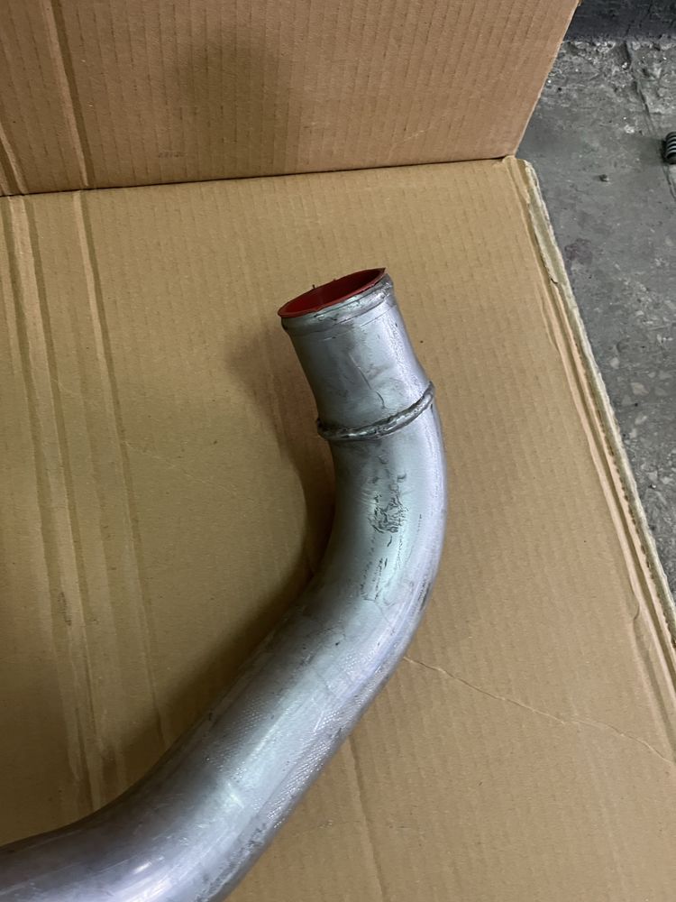 Przewód Rura układu chłodzenia VAN052 Renault Volvo