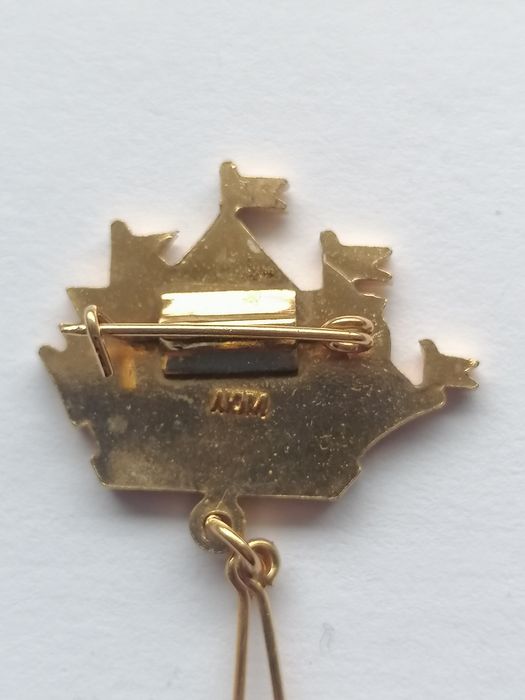 Брошь  кораблик.