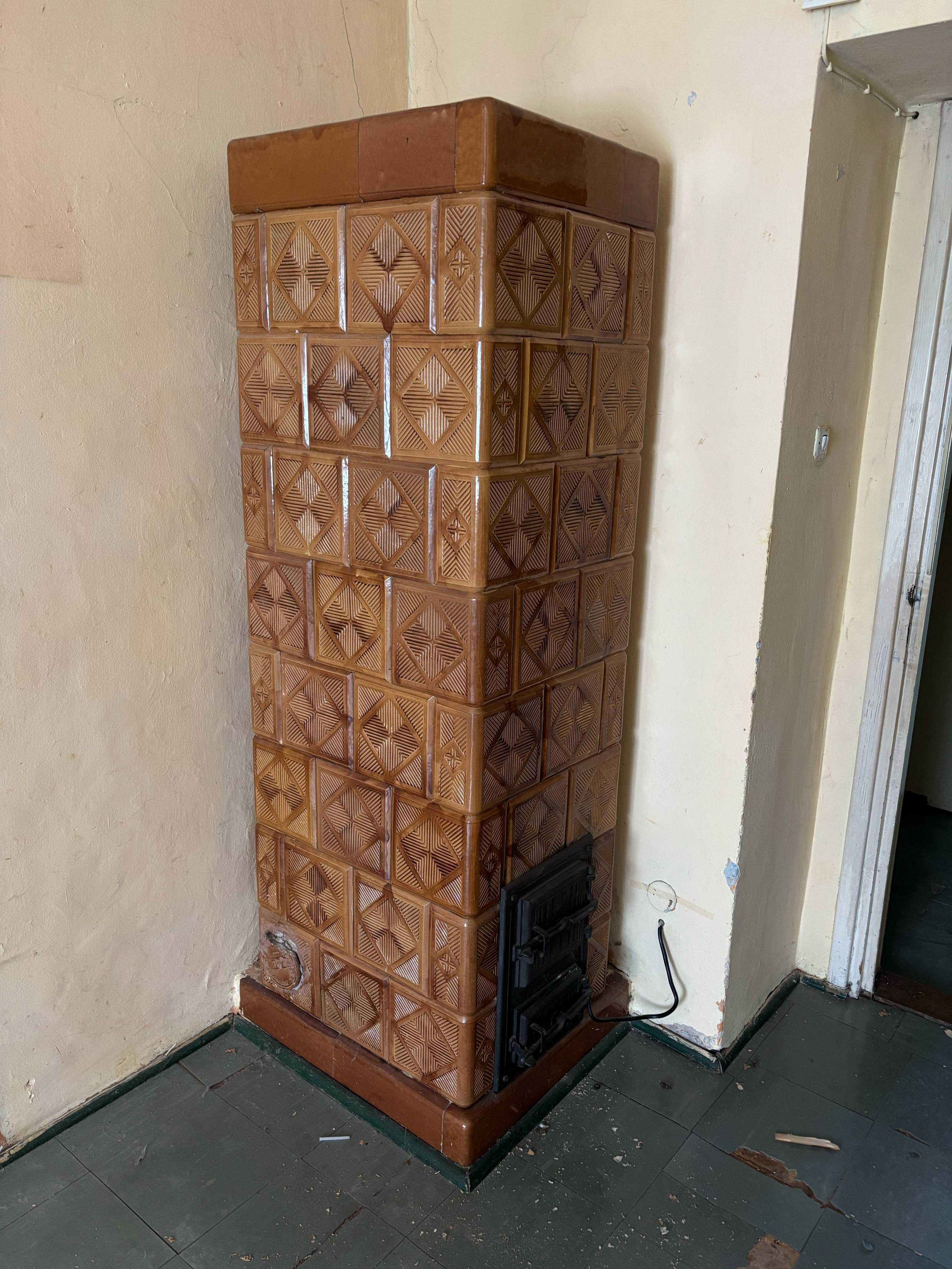 Piece kaflowe w stylu art déco + trzeci prostszy z czasów PRL