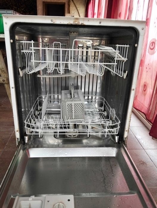 Máquina de lavar a loiça de encastre