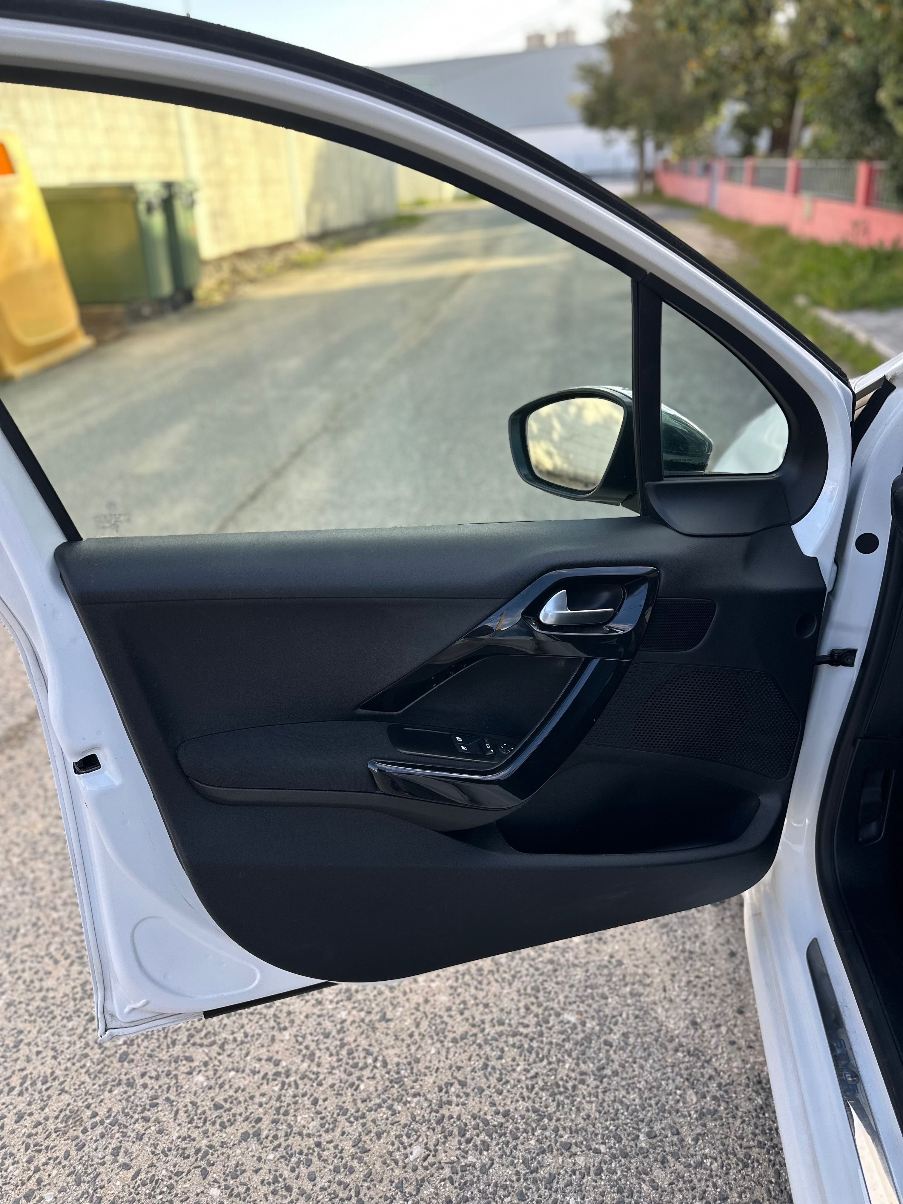 Peugeot 208 1.6 BlueHDi Style 2018