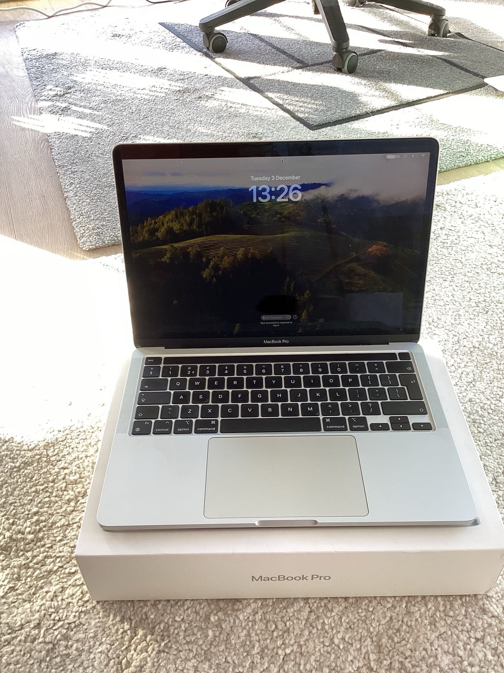 Apple MacBook Pro 13” (2020), 16GB/512GB Apple M1 Silver