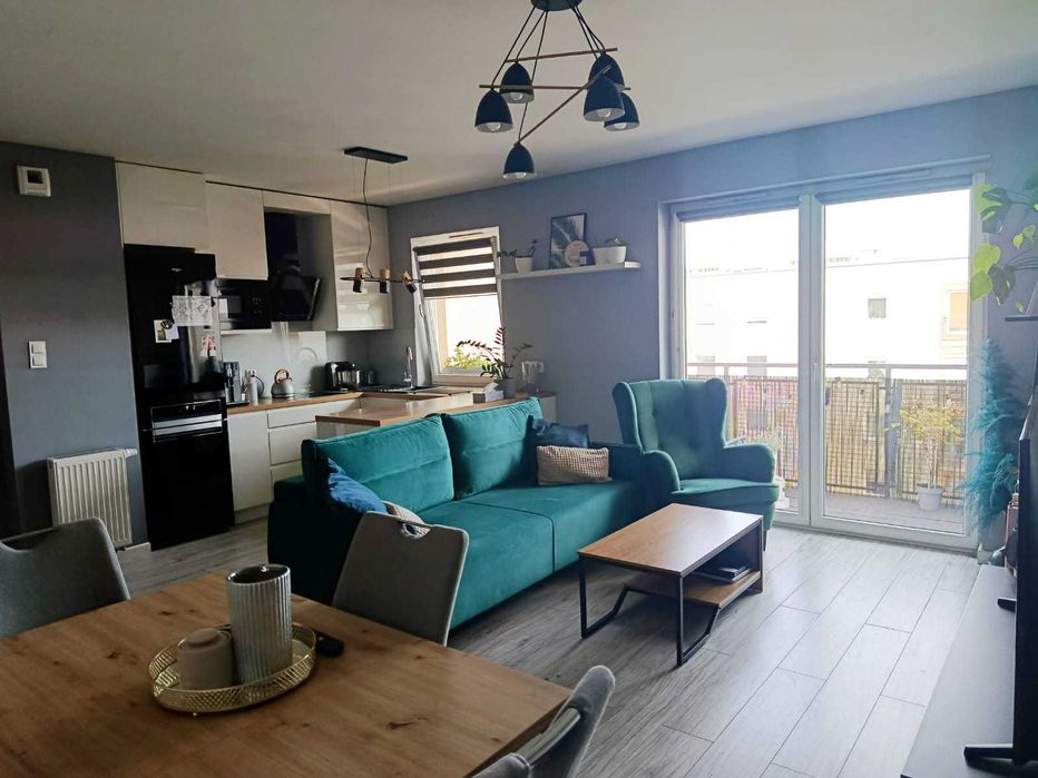 Nowoczesne mieszkanie z balkonem i miejscem parkingowym – Jagodno