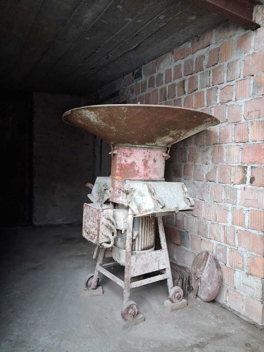 Srutownik do zboża Bąk H-151 silnik 11 kw