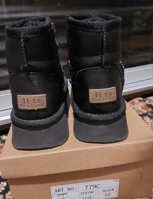 Продам Угги для девочки