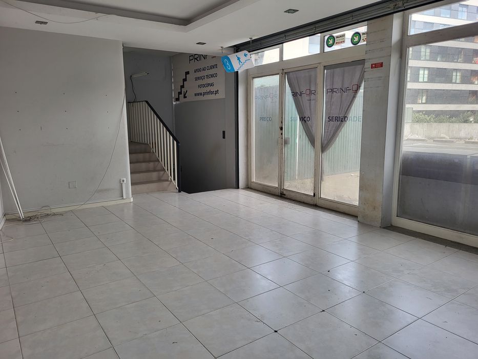 Loja Hospital São João - Porto - Circunvalação ao Lado McDonald`s