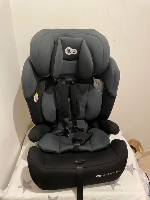 Cadeirinha auto Kinderkraft 9–36 kg – em ótimo estado