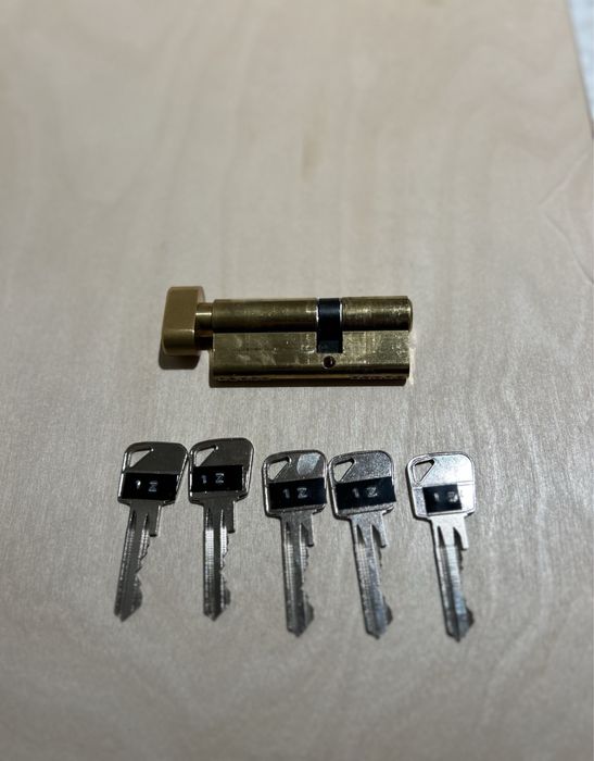 Wkladka do drzwi lob. Zlota