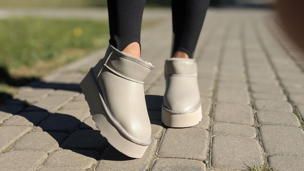 Уги на платформі натуральна шкіра 36-41 чорні та беж