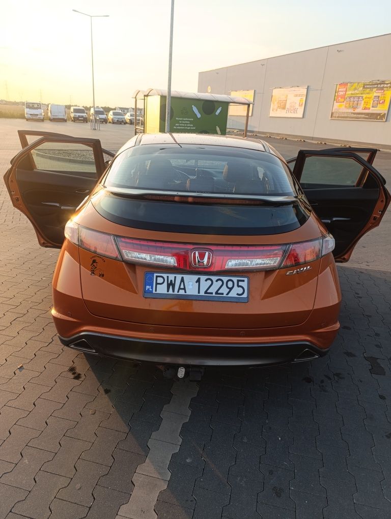 Honda Civic VIII UFO 1.4 100KM