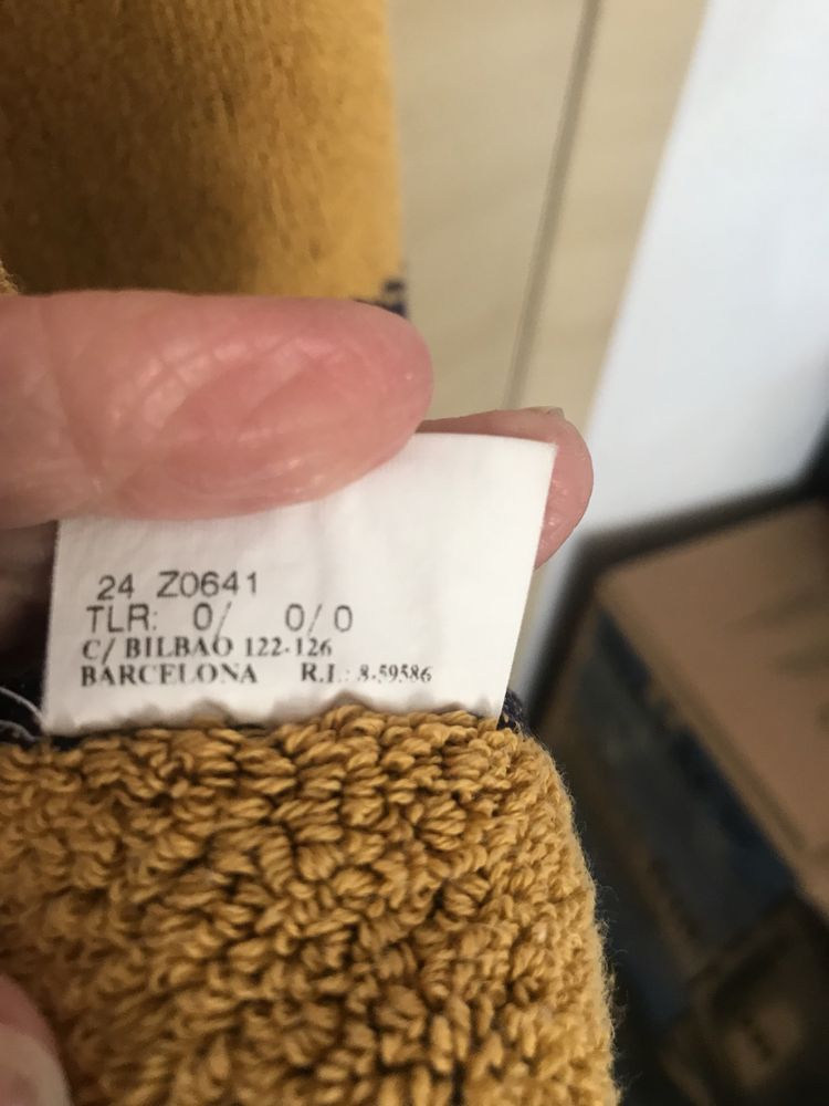 Полотенце  Burberry синее и черное Gianni Versace.