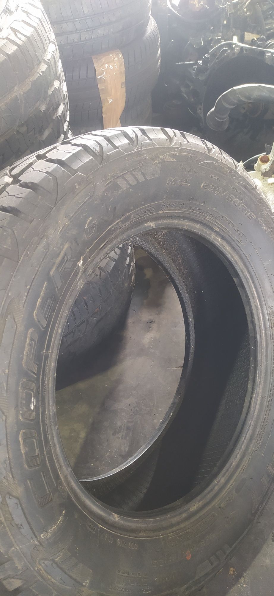 Pneus Cooper Discoverer 235/60 R16