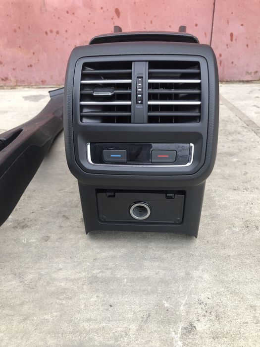 Підлокітник консоль Шкода Октавія А5 А7