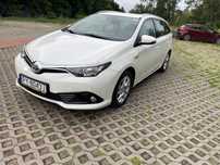 Toyota Auris Bezwypadkowy serwis toyota gwarancja na baterie 12 miesiecy