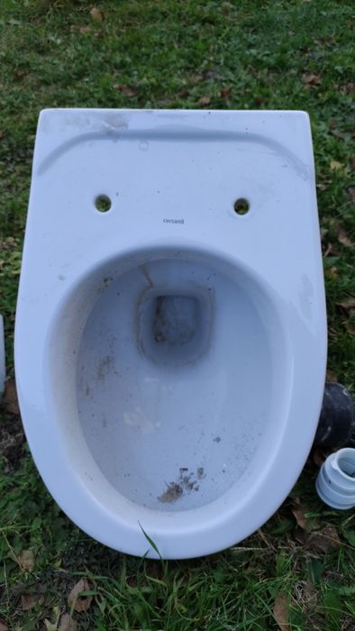 Унитаз    Cersanlt