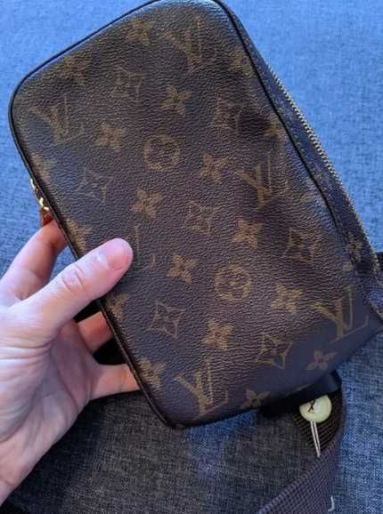 сумка Louis Vuitton на плечо bumbag