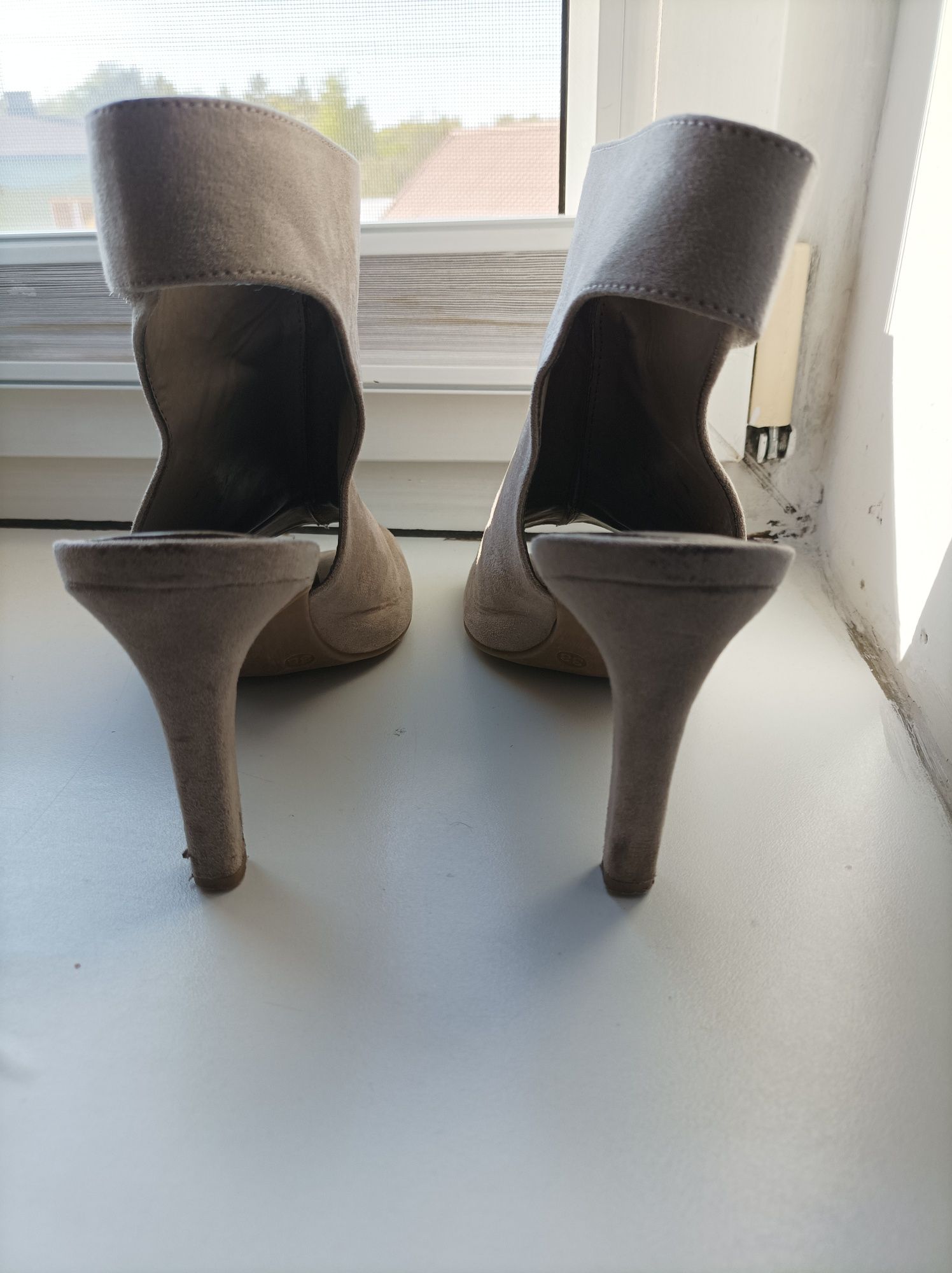 Buty Graceland ze szpilką