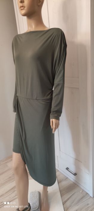Sukienka khaki asymetryczna