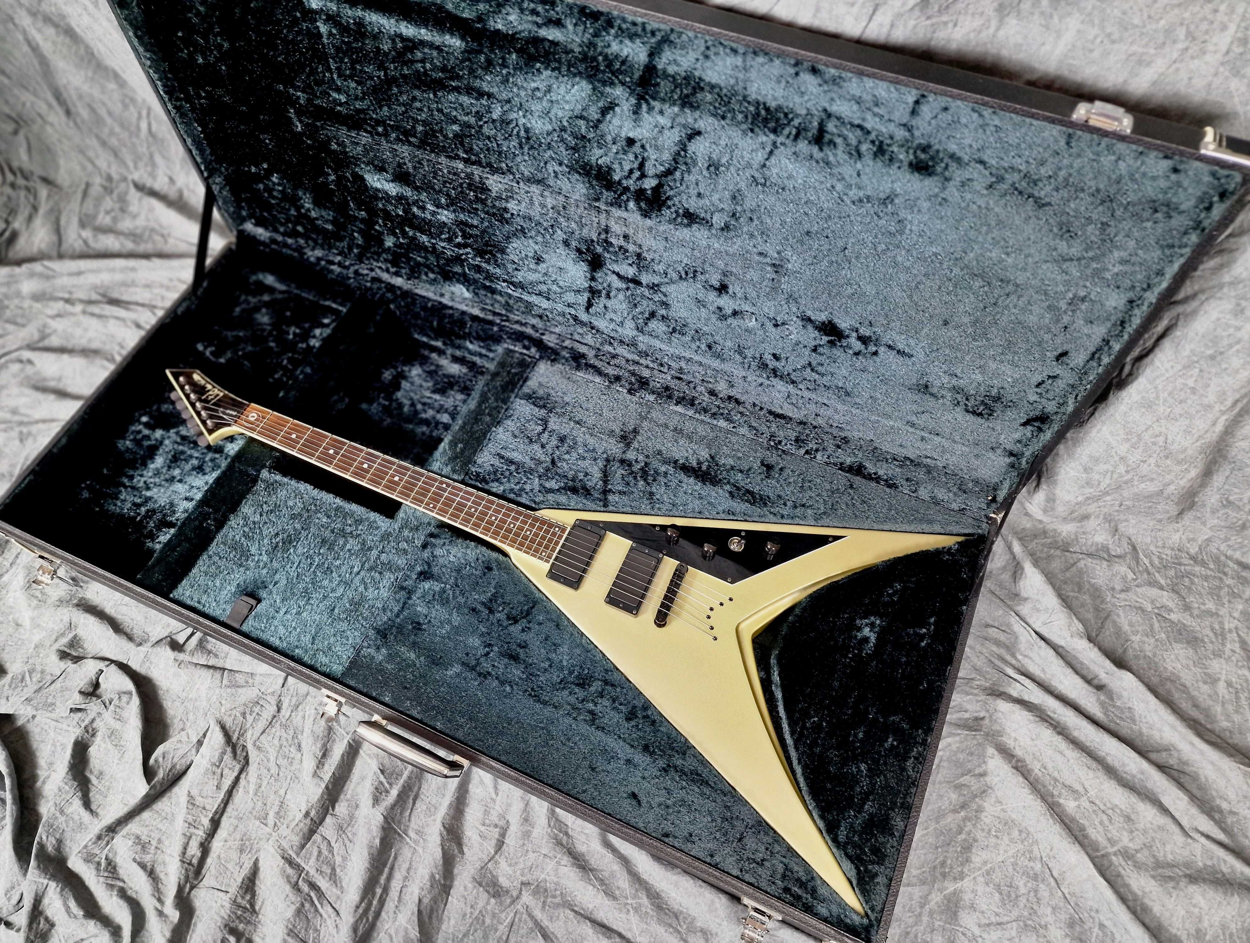 ESP LTD DV8-R Dave Mustaine V Sygnatura, Case ESP, papiery! Piękna!