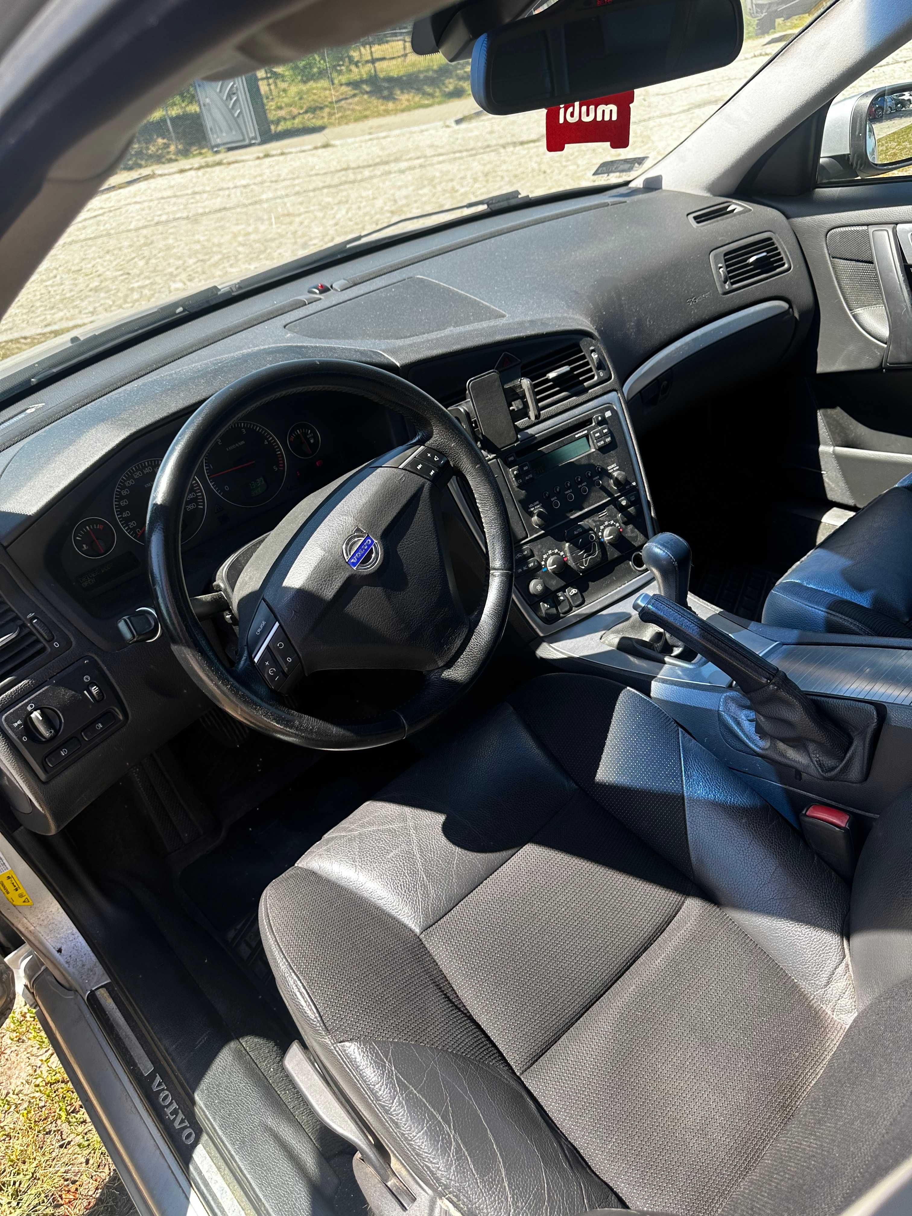 Volvo S60 2,4 diesel 127 KM rok 2006