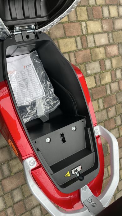 НОВИЙ Електросеутер YADEA T5 червоний електричний акамуляторний