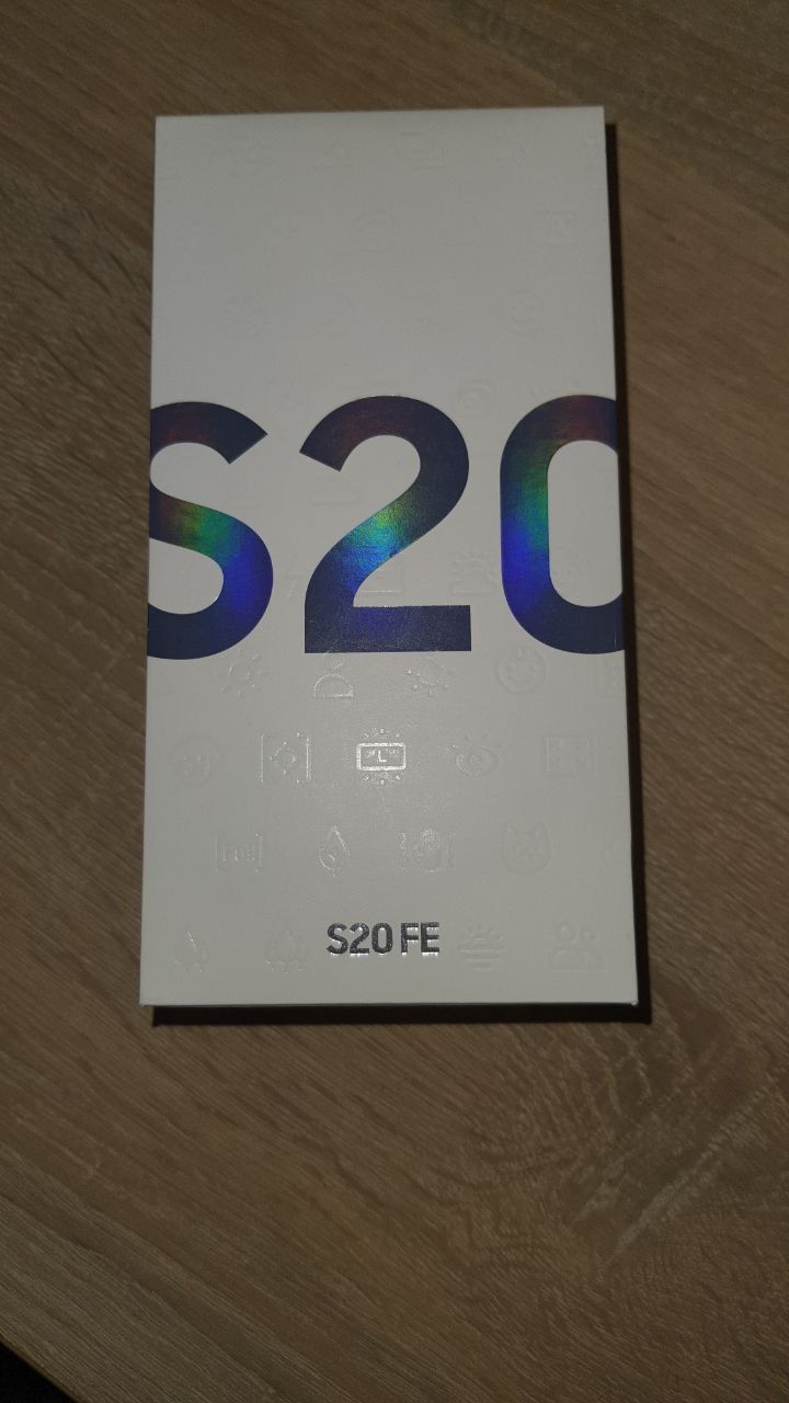 Samsung S20FE 8/256gb