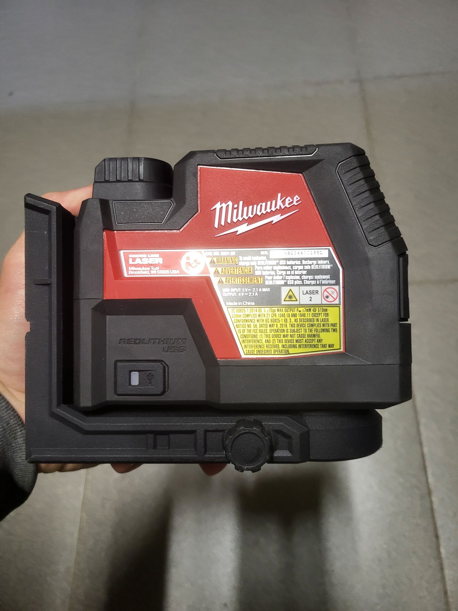 Milwaukee 3521 лазерний рівень нівелір мілуокі