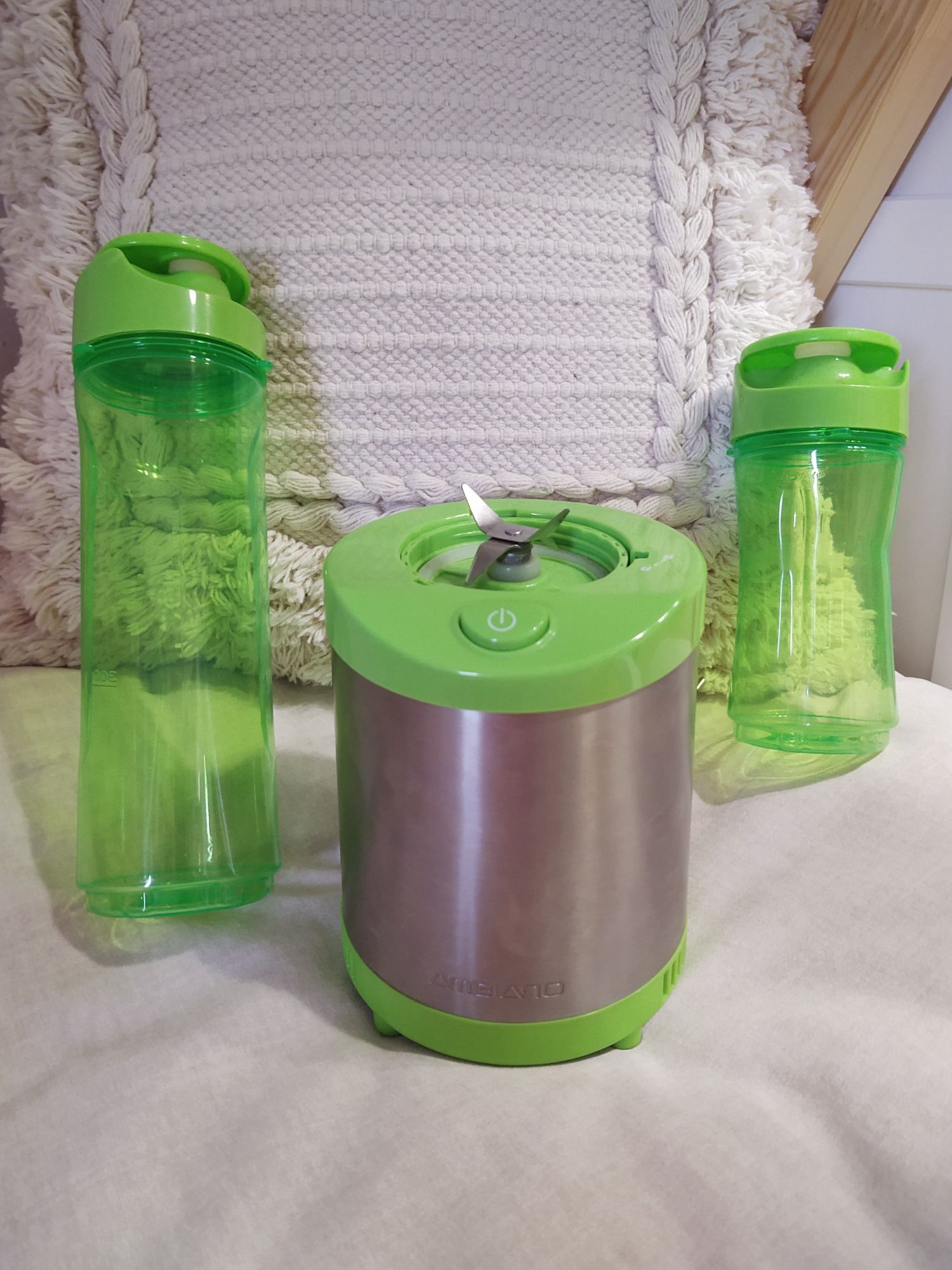 Blender z bidonami