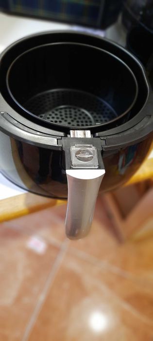 Fritadeira Ar Quente (Airfryer) Koenic 2,8 litros 1300 Watts