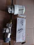 Zawór grzejnikowy 1/2 " TERMOSTAT. v 100UK Honeywell  OSIOWY+głowica