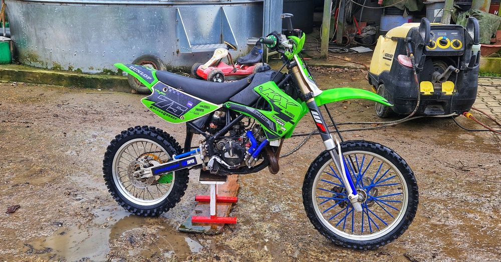 Cross Kawasaki KX 85cc 
Rocznik 2010 Wizualnie stan bardz