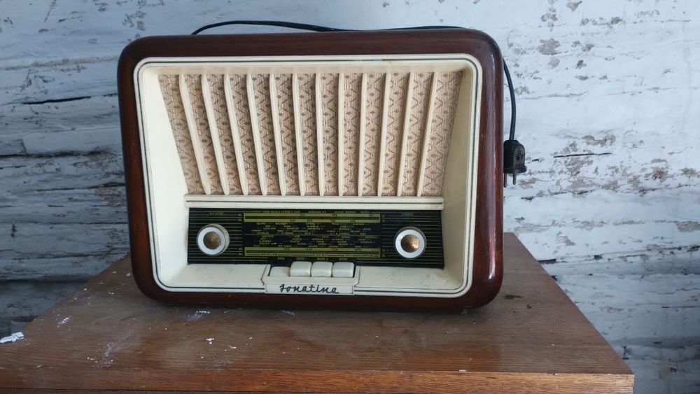 Radio kolekcjonerskie SONATINA 6175 (rok produkcji 1961)