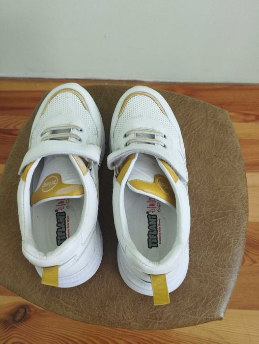 Взуття підліткове