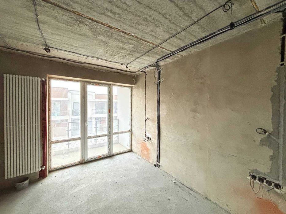 Продається будинок (таунхаус) з частковим ремонтом/ЗАКРИТЕ МІСТЕЧКО