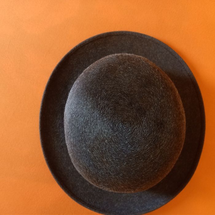 Kapelusz marki Hunter do własnego ułożenia. Rozmiar 57 . Farge 77