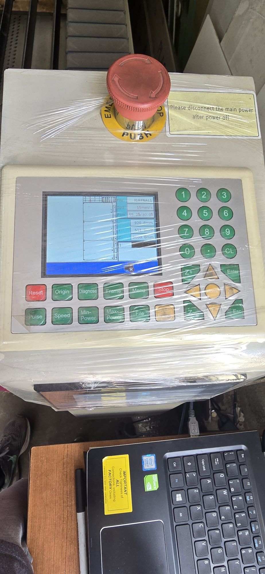 Máquina laser Co2 300w mesa 3000x1500