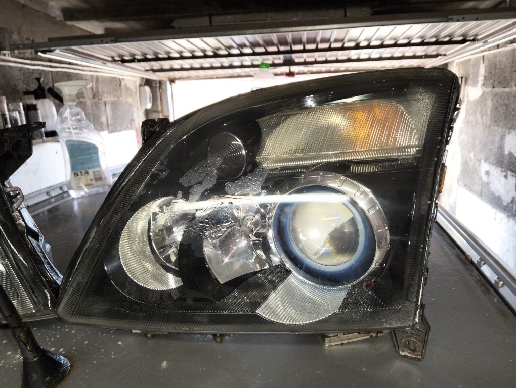 Reflektory Bi Xenon skrętne Opel Vectra C