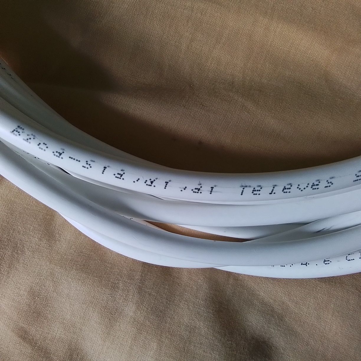 Kabel antenowy Televes Trishield (TSH) Klasy A++ 3Ghz LTE