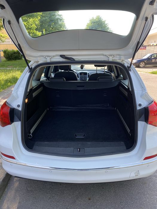 Wynajem/ wypożyczenie samochodu. Opel Asta J 1.7 CDTI
