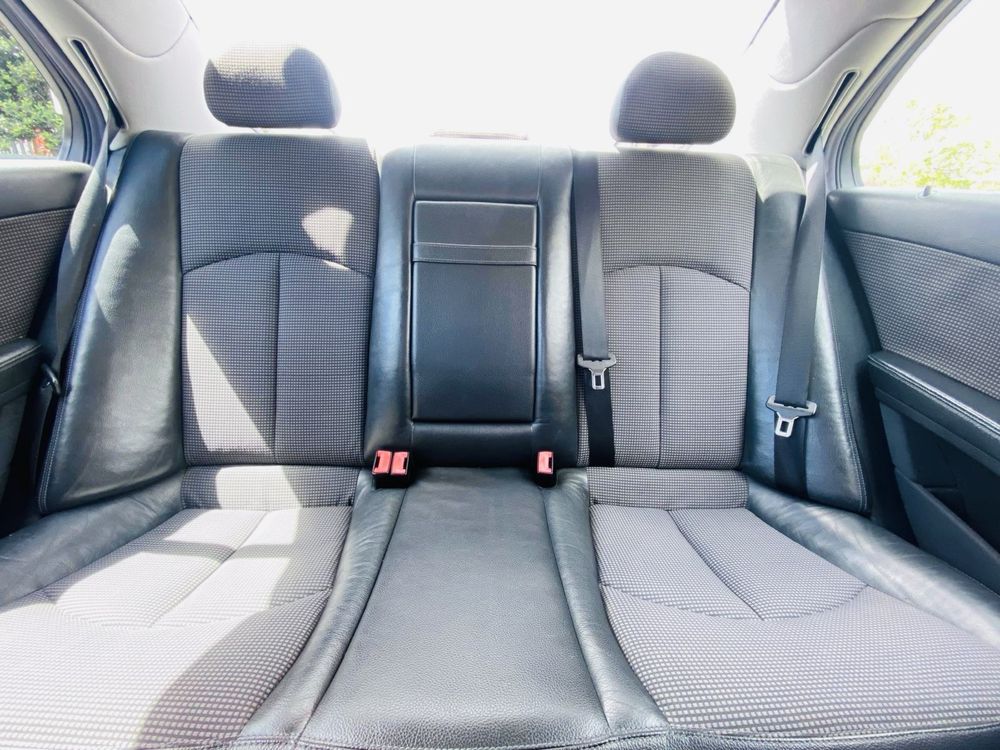 Mercedes E220 em excelente estado