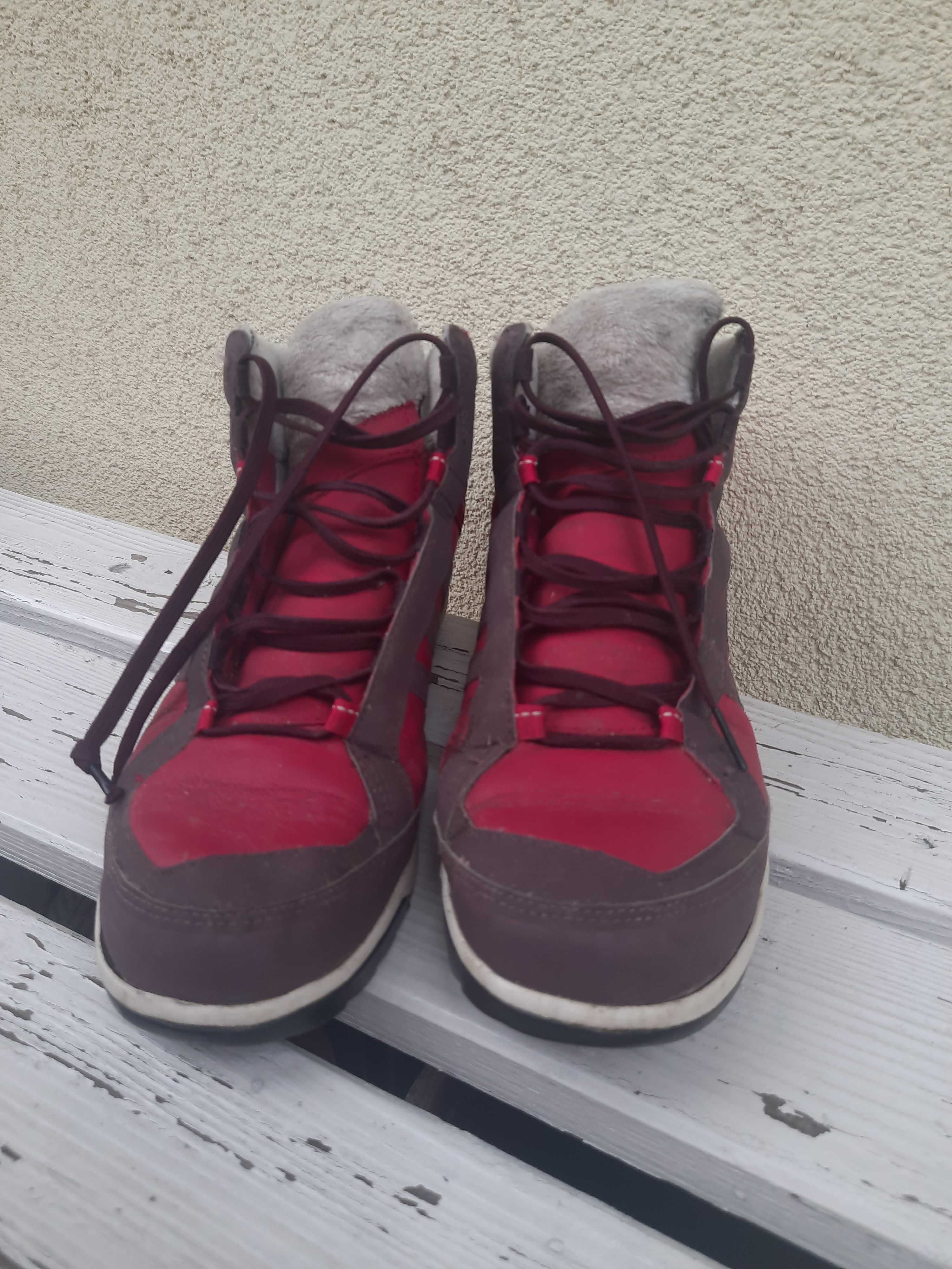Buty Adidas Traxion r. 40