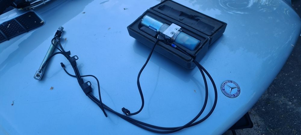 Pompa Siłownik Klapy Bagażnika Tył Mercedes W221 Pompka Hydraulika