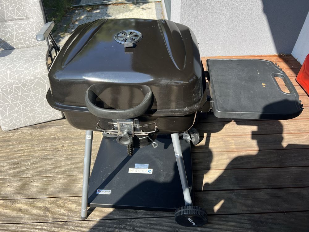 Grill weglowy - jak nowy