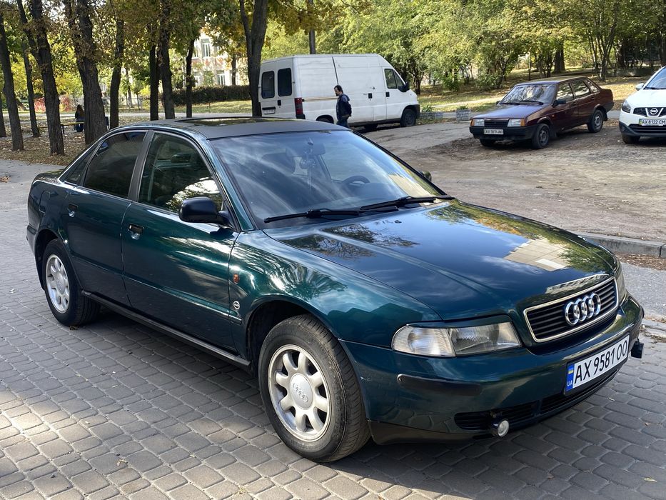 Audi A4B5 1.6 г/б НЕ КРАШЕНА