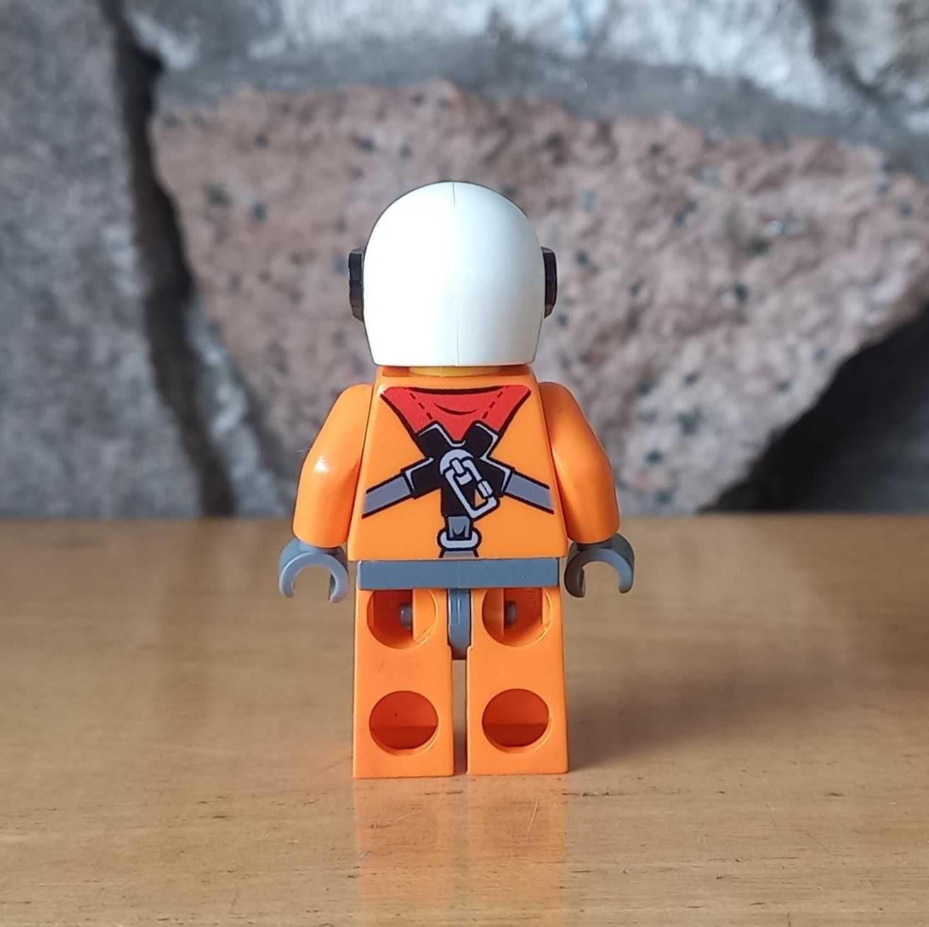 Lego City - Straż Przybrzeżna - Minifigurka cty0411 - Pilot Śmigłowca