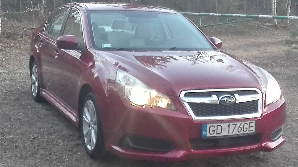 subaru legacy 2.5  2012/2013  nowy gaz jasne wnętrze,drugi właściciel