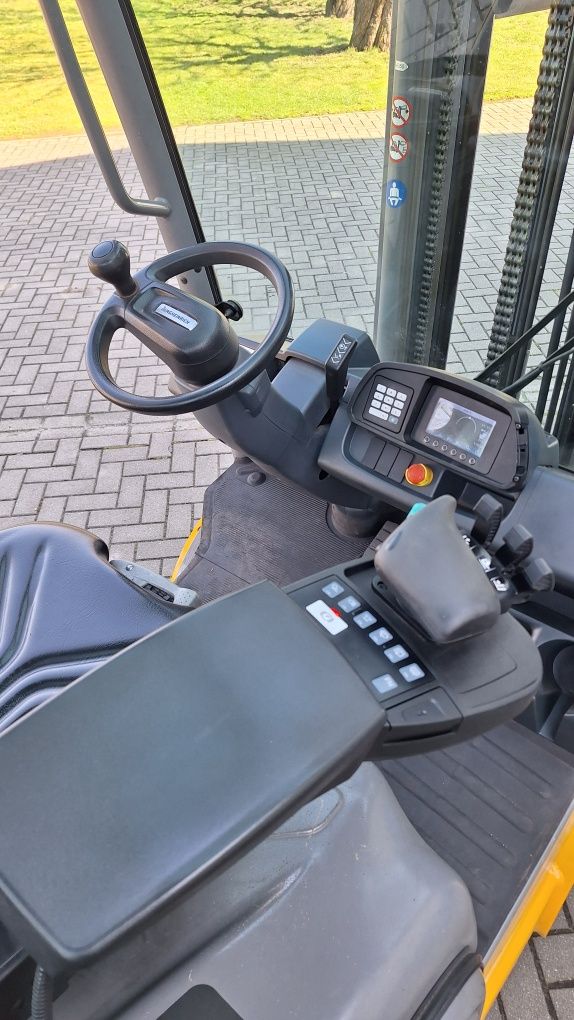 Jungheinrich TFG 316 z 2019r UDT maszt Triplex przesuw wózek widłowy l