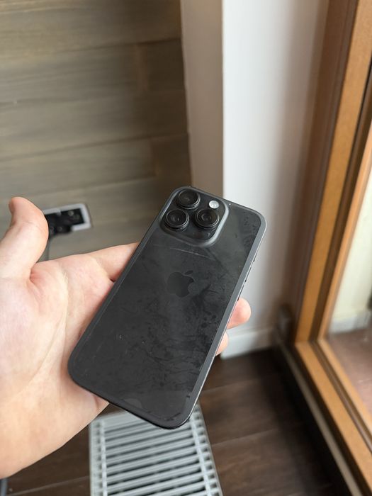 Iphone 16 pro stan dobry