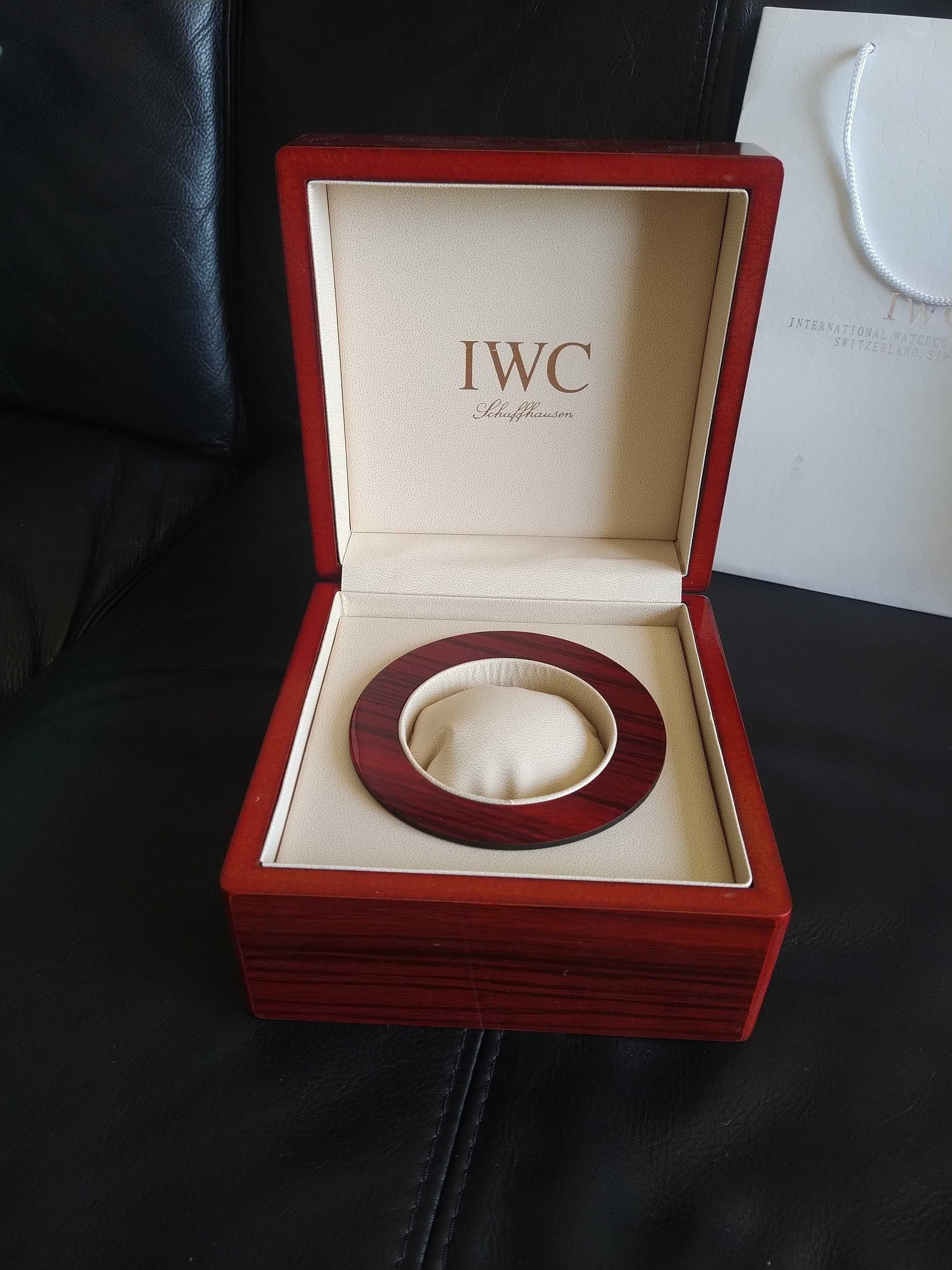 Caixa nova de relógio IWC, com documentos