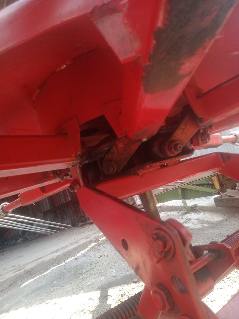 Zgrabiarka pająk Pottinger 300r